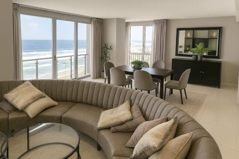 Luxury Apartment, Ocean & Mountain Views
